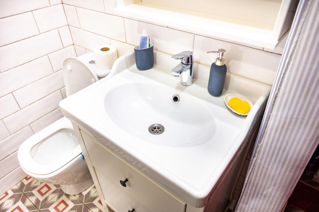 Sava Centar 1-Bedroom Apartments In The Heart Of New 베오그라드 외부 사진