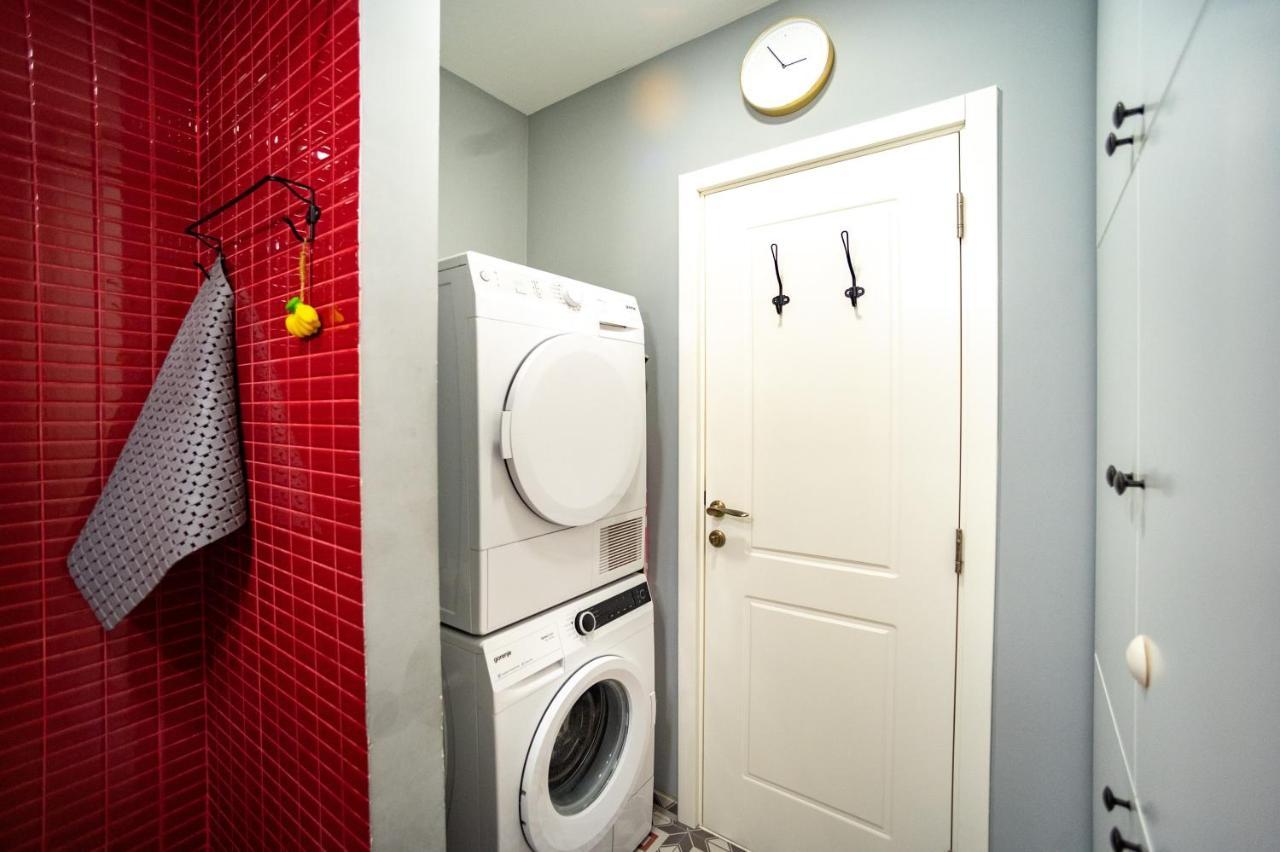 Sava Centar 1-Bedroom Apartments In The Heart Of New 베오그라드 외부 사진