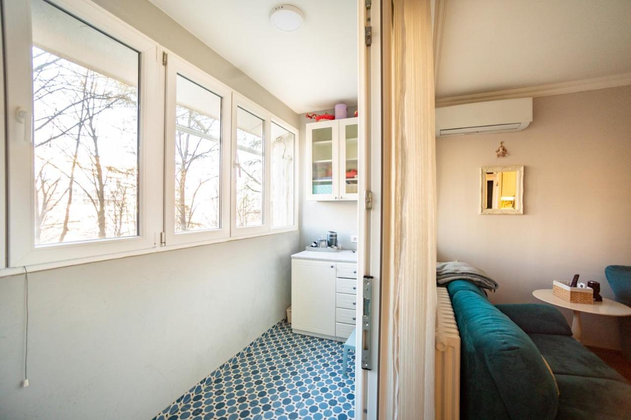 Sava Centar 1-Bedroom Apartments In The Heart Of New 베오그라드 외부 사진
