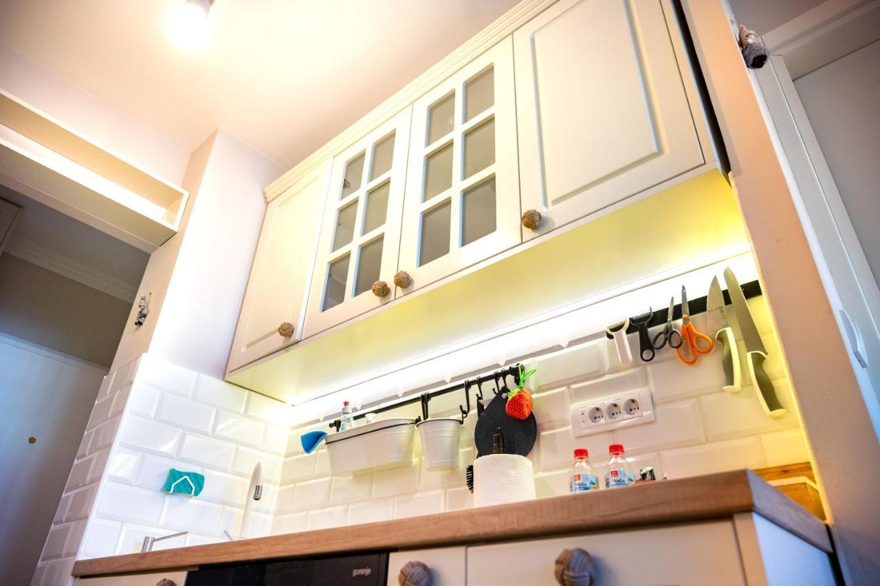 Sava Centar 1-Bedroom Apartments In The Heart Of New 베오그라드 외부 사진