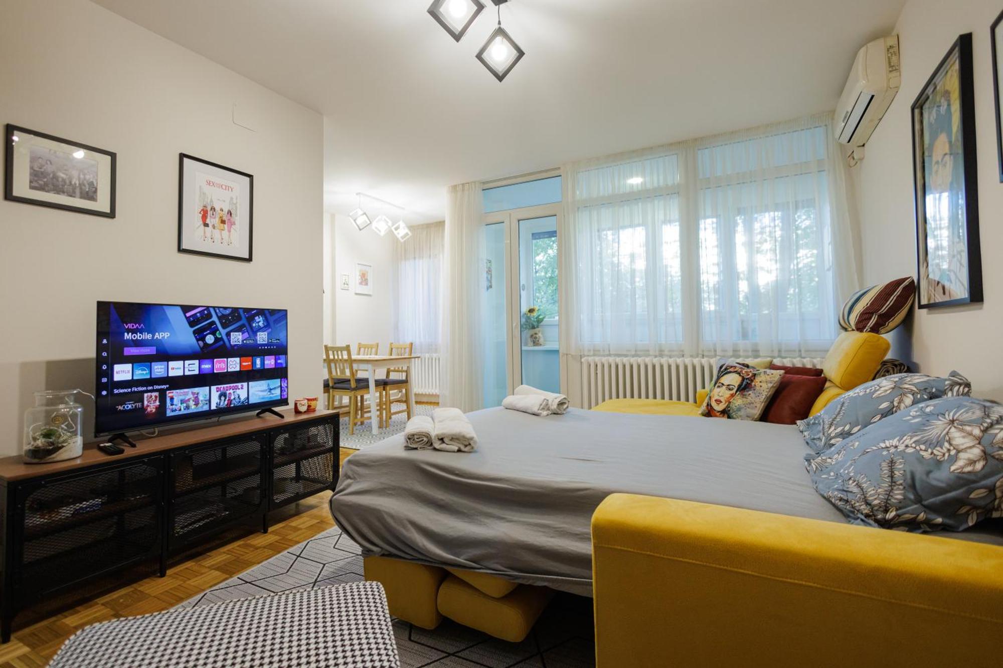 Sava Centar 1-Bedroom Apartments In The Heart Of New 베오그라드 외부 사진